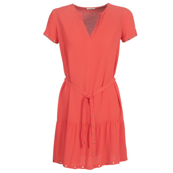 vaatteet Naiset Lyhyt mekko Ikks BN30115-35 Koralli / Vaaleanpunainen