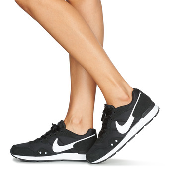 Nike VENTURE RUNNER Musta / Valkoinen