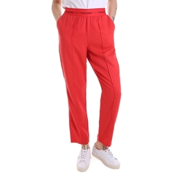 vaatteet Naiset Verryttelyhousut Calvin Klein Jeans K20K201765 Punainen