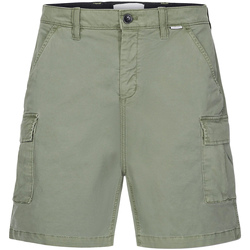 vaatteet Miehet Shortsit / Bermuda-shortsit Calvin Klein Jeans K10K105316 Vihreä