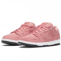 kengät Matalavartiset tennarit Nike SB Dunk Low Pink Pig Atomic Pink/University Red-White-Atomic Pink