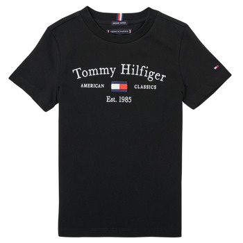 vaatteet Pojat Lyhythihainen t-paita Tommy Hilfiger YASSINE Musta