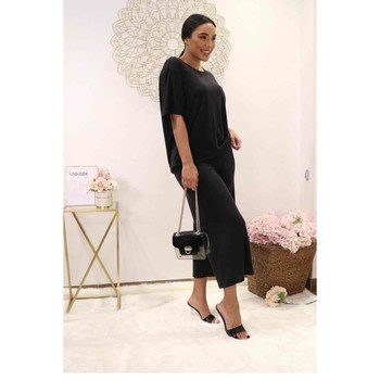 vaatteet Naiset Topit / Puserot Fashion brands 9159-BLACK Musta