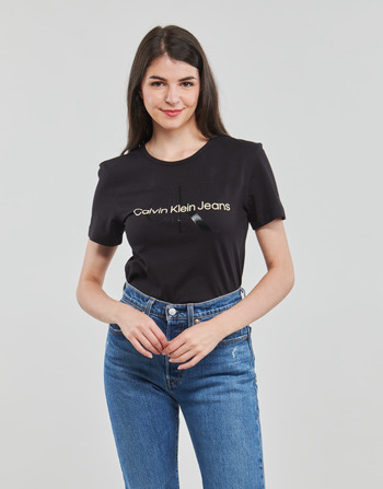 vaatteet Naiset Lyhythihainen t-paita Calvin Klein Jeans GLOSSY MONOGRAM SLIM TEE Musta