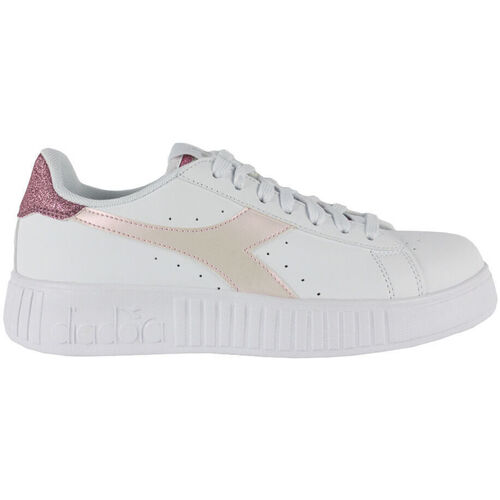 kengät Naiset Tennarit Diadora 101.178338 01 C3113 White/Pink lady Valkoinen