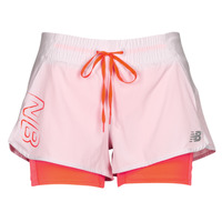 vaatteet Naiset Shortsit / Bermuda-shortsit New Balance Printed Impact Run 2in1 Short Vaaleanpunainen