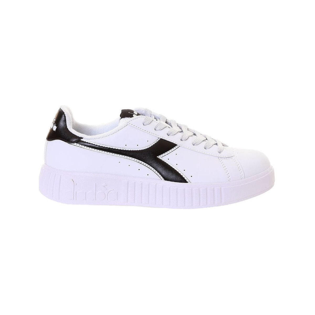 kengät Naiset Tennarit Diadora GAME P STEP C0351 White/Black Musta