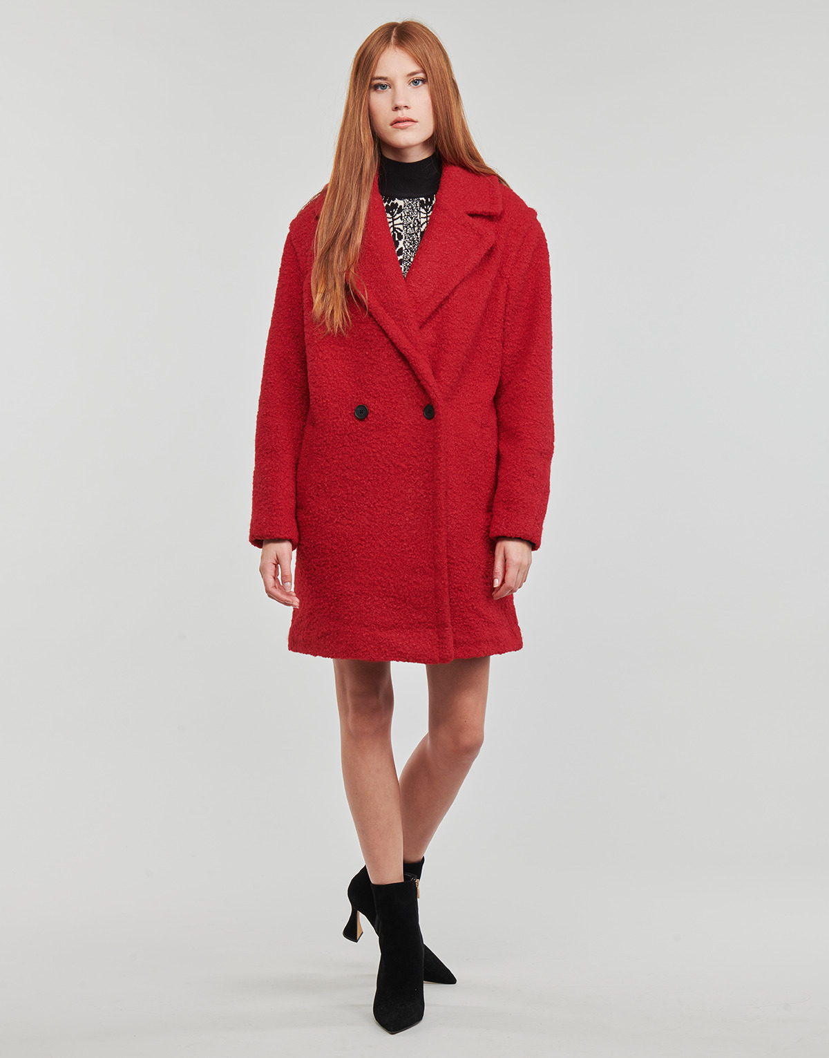 vaatteet Naiset Paksu takki Desigual LONDON Punainen