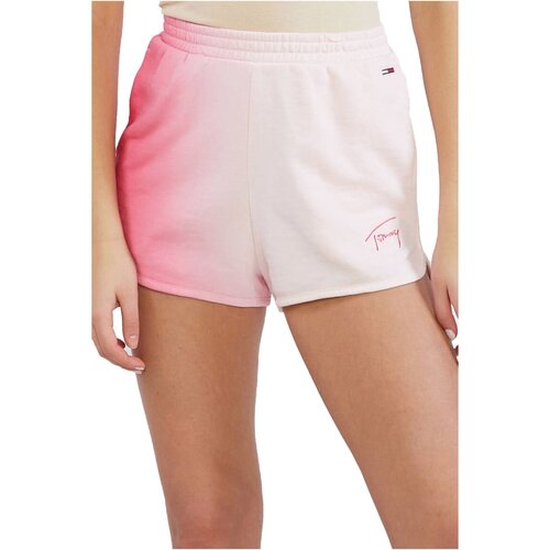 vaatteet Naiset Shortsit / Bermuda-shortsit Tommy Jeans DW0DW15382 Vaaleanpunainen