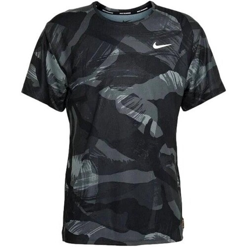 vaatteet Miehet Lyhythihainen t-paita Nike CAMISETA HOMBRE  RUNNING FD4052 Musta