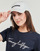 vaatteet Naiset Lyhythihainen t-paita Tommy Hilfiger HERITAGE CREW NECK GRAPHIC TEE Laivastonsininen