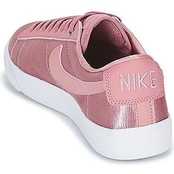 Nike BLAZER LOW SE W Vaaleanpunainen