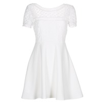 vaatteet Naiset Lyhyt mekko Betty London INLOVE Valkoinen