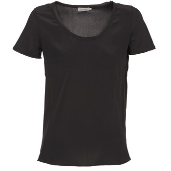 vaatteet Naiset Lyhythihainen t-paita Calvin Klein Jeans WAGMAR SILK Musta